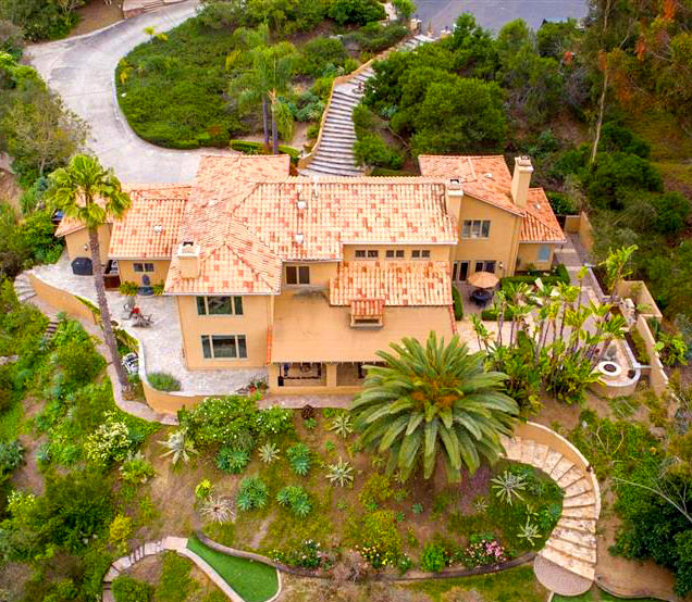 Backyards & LandscapingBackyards & Landscaping