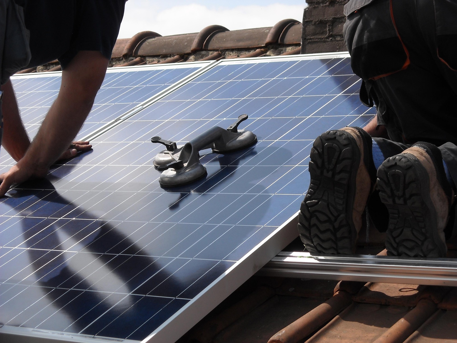 solar-panels-installation